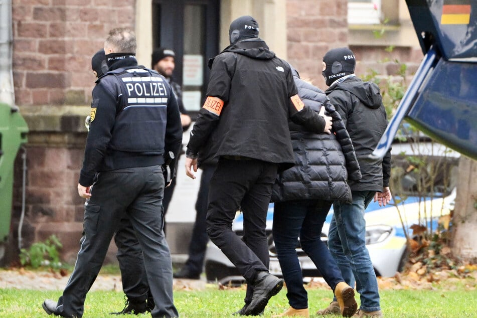 Am 7. Dezember 2022 konnten mehrere Menschen aus der "Reichsbürger"-Szene festgenommen werden.