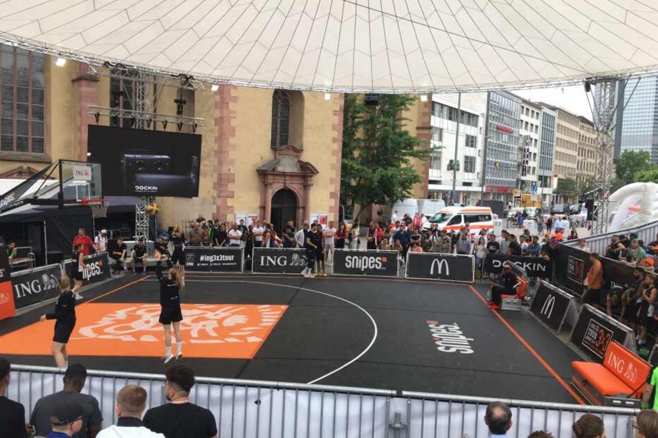 In vier Kategorien treten die Dreier-Teams an.