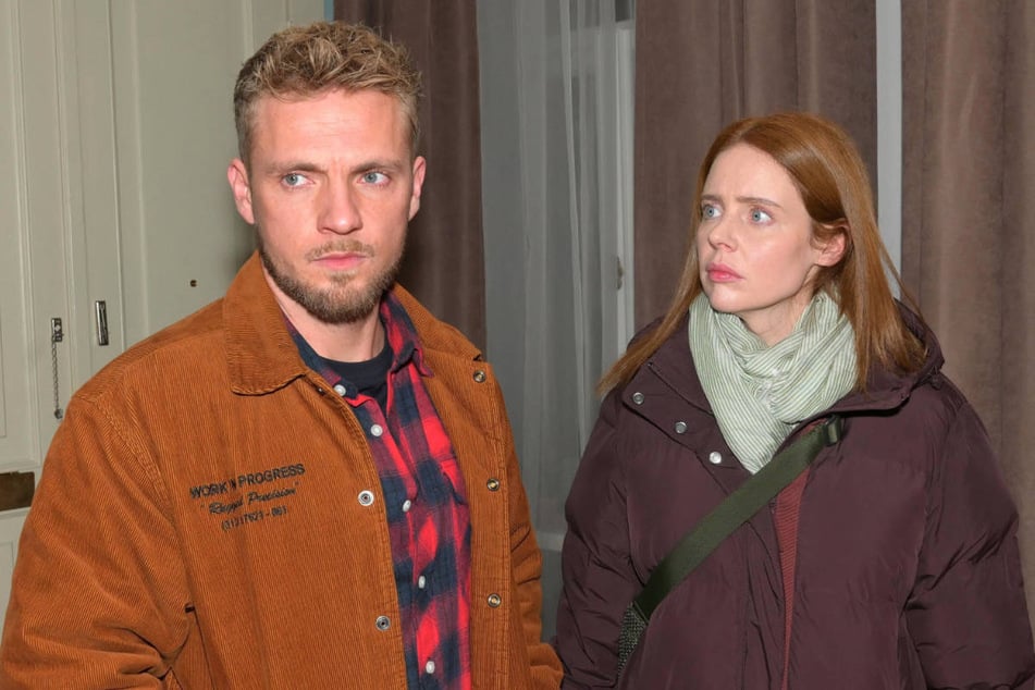 Toni stellt Paul zur Rede, nachdem sie einen Streit zwischen ihm und ihrem Mann beobachtet hat.