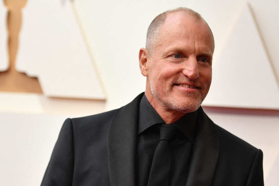 Woody Harrelson made controversial comments about the Covid-19 vaccine during his SNL appearance.