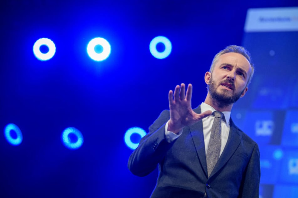 Böhmermann erntet Applaus: "Ich wollte nie zu den Sternen greifen"