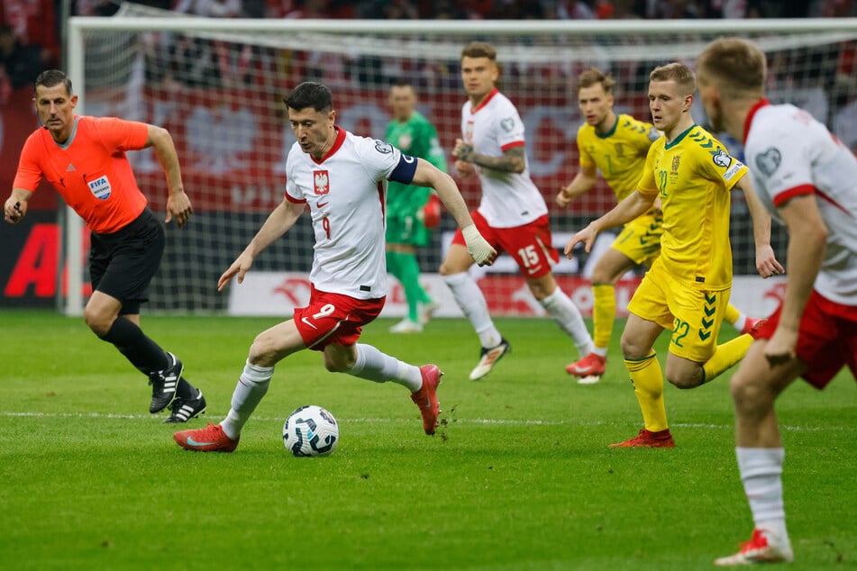 Im März spielte Robert Lewandowski zuletzt für Polen - jetzt scheint es, als wären es seine letzten Partien für die Weiß-Roten gewesen.