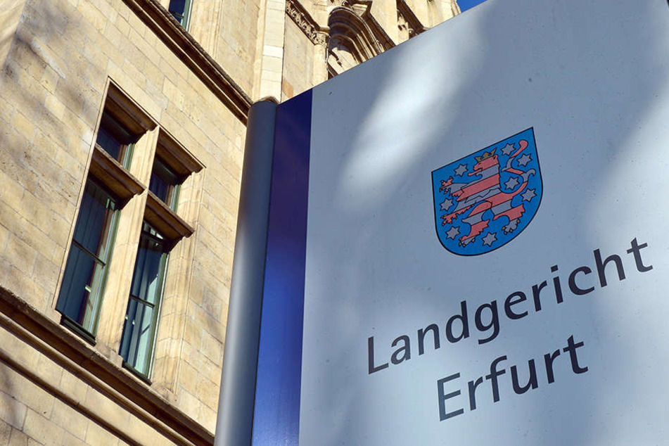 Am Landgericht Erfurt wird am Montagmittag das Urteil im Mordprozess erwartet.
