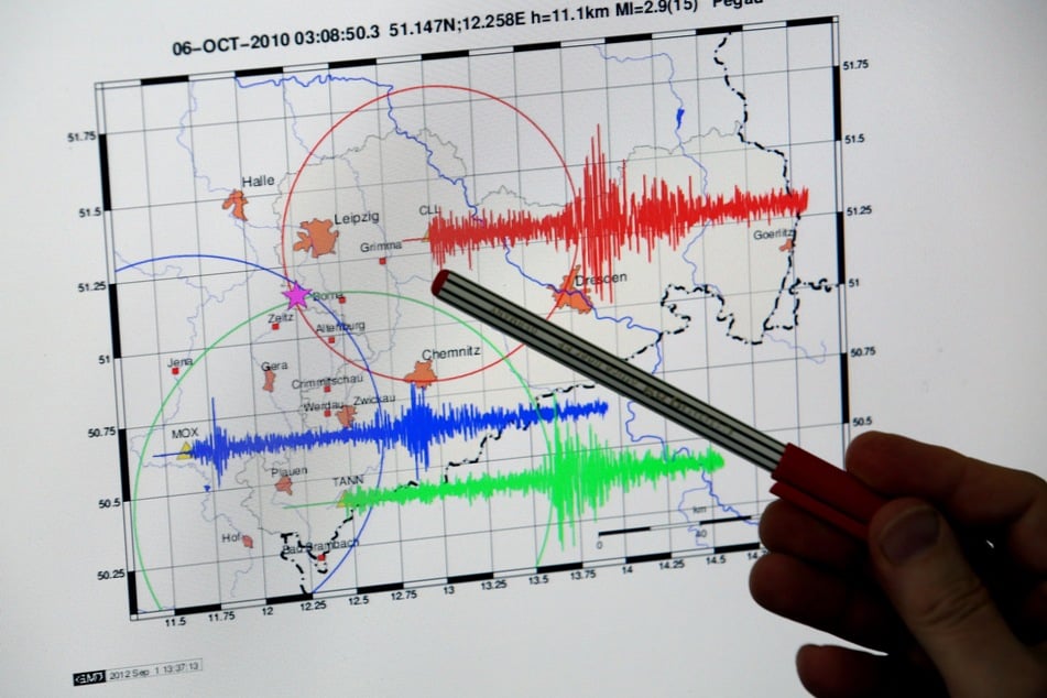 Seismographische Aufzeichnungen zeigen ein Erdbeben bei Pegau (Sachsen) im Jahr 2010.