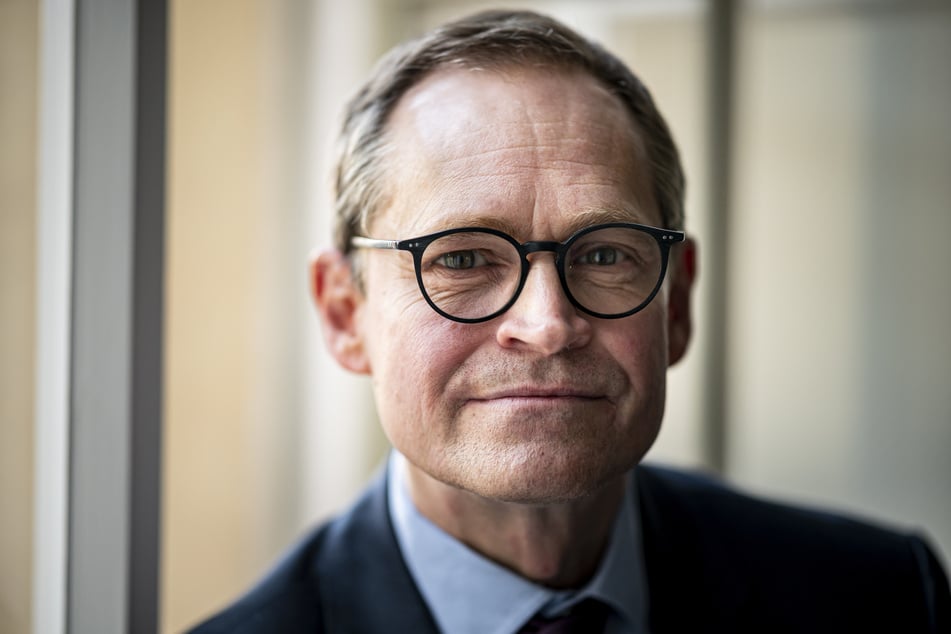Berlins Regierender Bürgermeister Michael Müller (56, SPD) würdigt den Musiker bereits vorab.