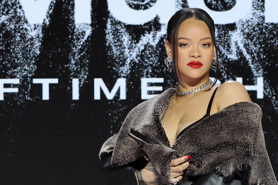 Superstar lässt die Hüllen fallen: Rihanna gewährt intime Einblicke