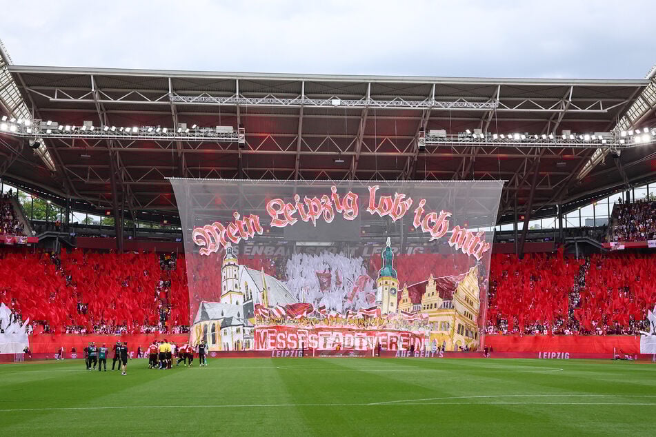 Die Fans von RB Leipzig haben vor dem Anpfiff eine schöne Choreo gezaubert.