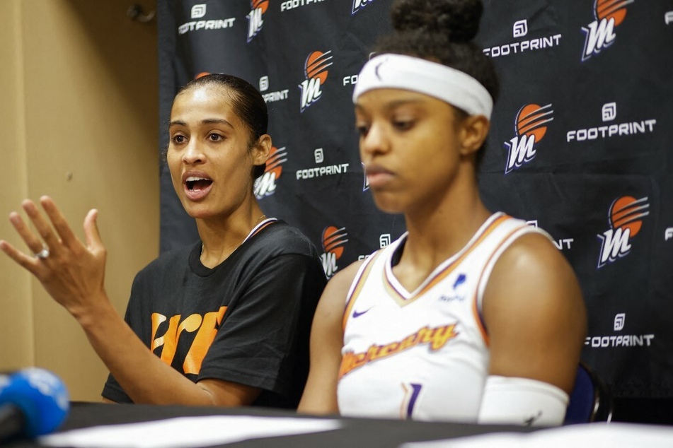 Brittney Griner's teammates from the Phoenix Mercury, Diamond DeShields (r.) and Skylar Diggins-Smith (l.), attend a press conference after their game against the Connecticut Sun.