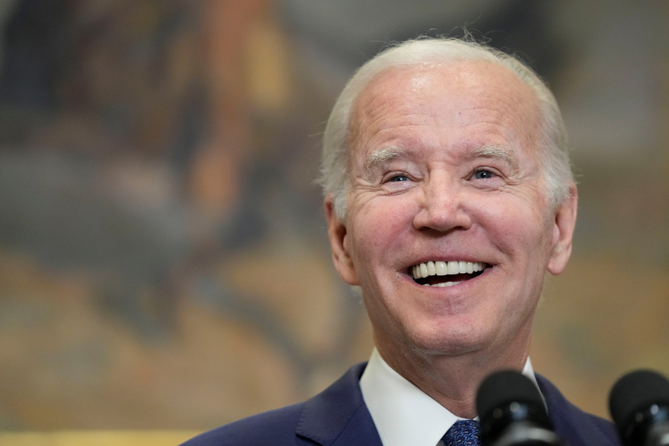 US-Präsident Joe Biden (80) sorgte für einen skurrilen Moment im Live-Fernsehen.