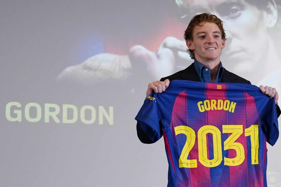 Transfermarkt im Ticker: Mega-Deal fix! Barcelona schnappt den Bayern ihren Wunschspieler weg