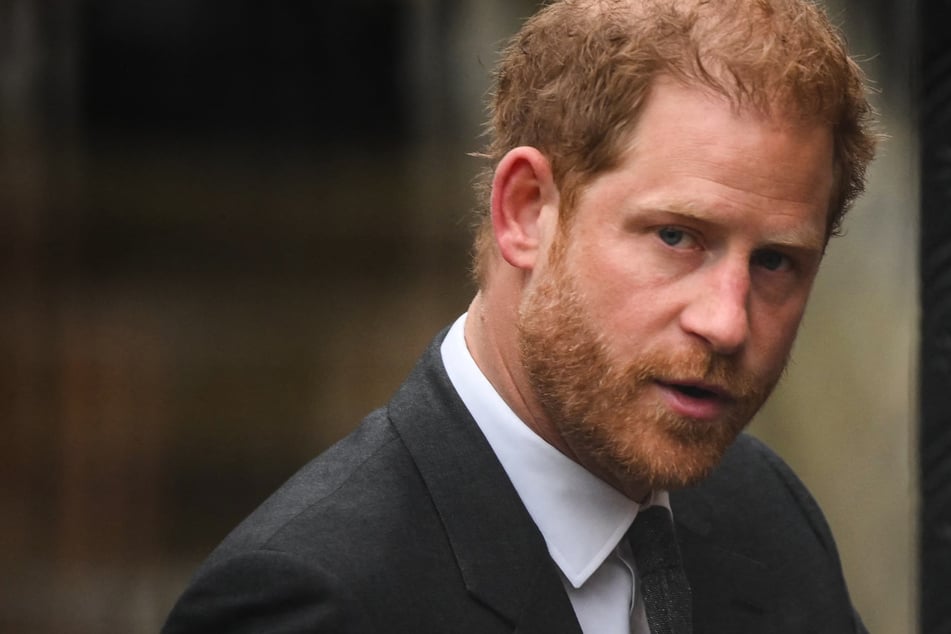 Prince Harry's high-stakes tabloid lawsuit "very close" to settlement ahead of trial