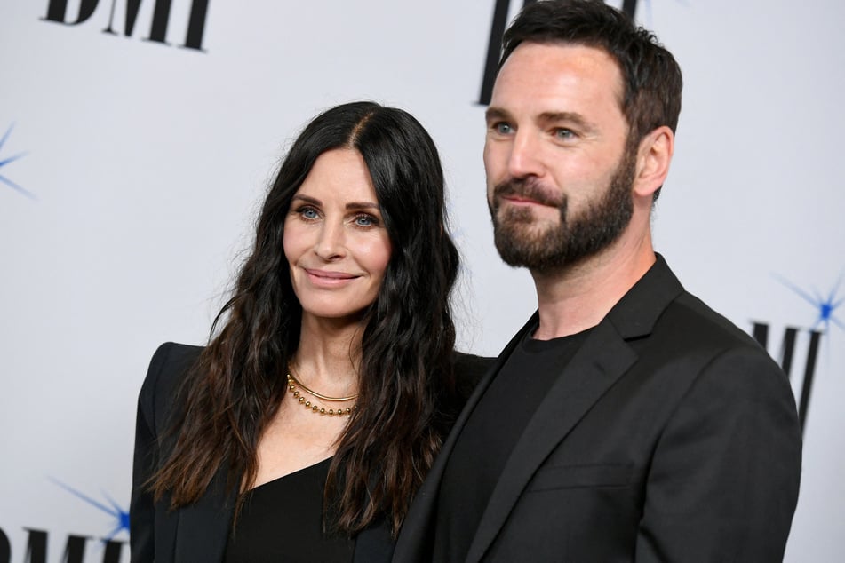 Die "Friends"-Darstellerin Courteney Cox (62) und der Musiker Johnny McDaid (49) sollen sich nach einem Jahrzehnt getrennt haben.