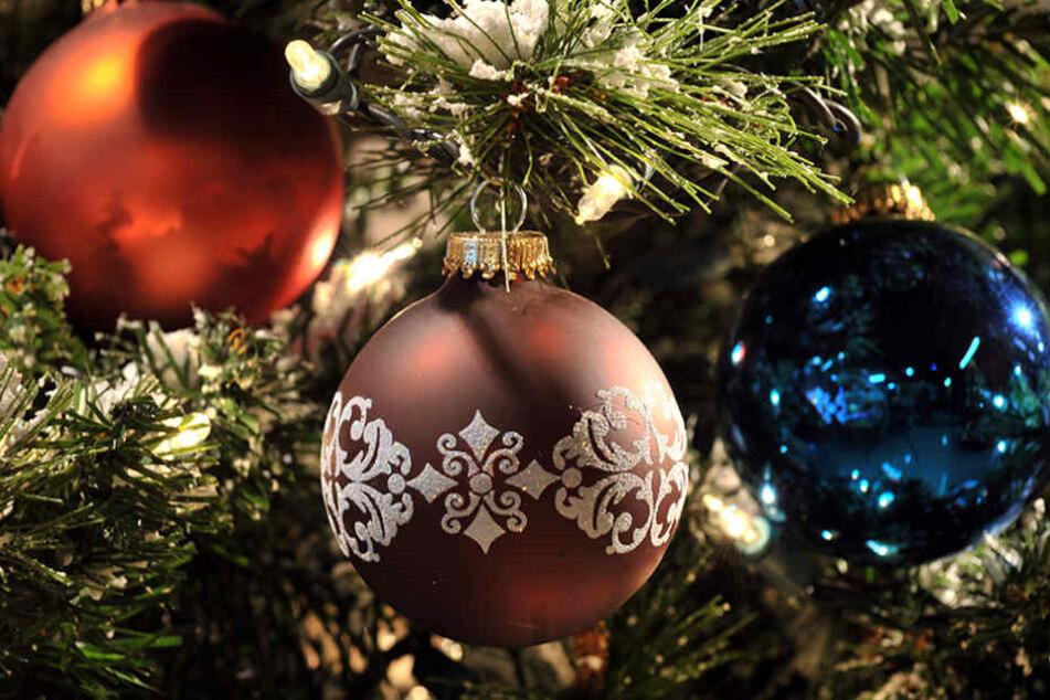 Weihnachten sollte niemand alleine sein. Die Hotline kann betroffenen Menschen helfen.
