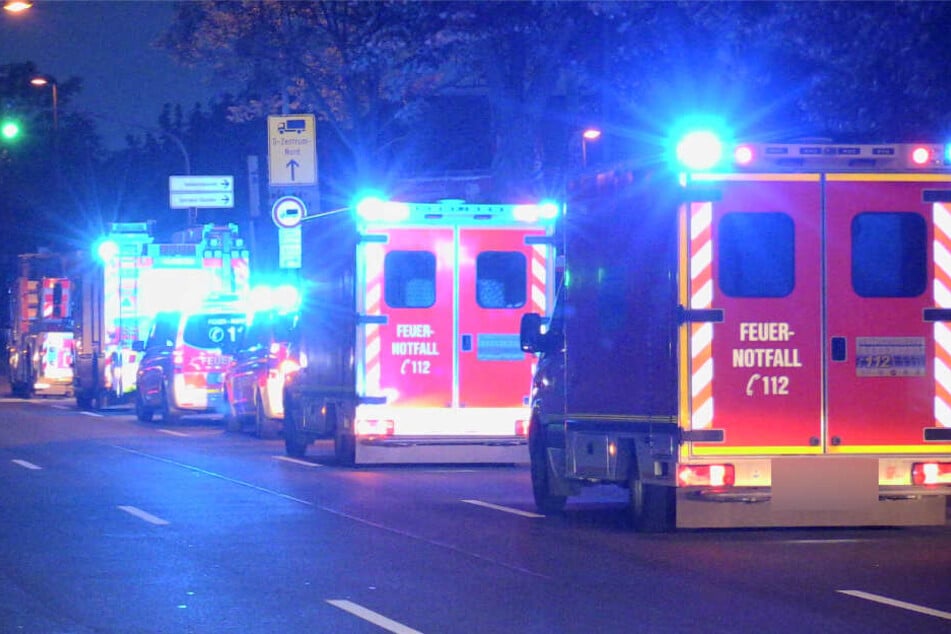 Anwohner waren durch einen lauten Knall aufgeschreckt worden und alarmierten die Feuerwehr.