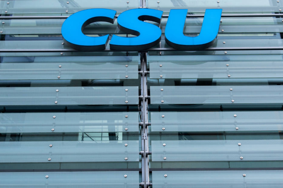Für die CSU geht's weiter abwärts.