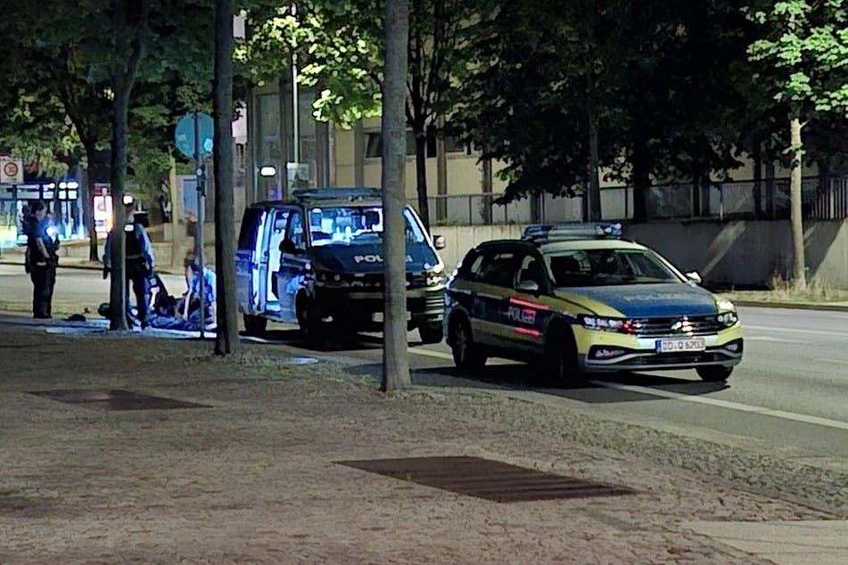 Auf der Hertha-Lindner-Straße konnten Einsatzkräfte am Freitag kurz vor Mitternacht einen Tatverdächtigen mit Schreckschusswaffe dingfest machen.