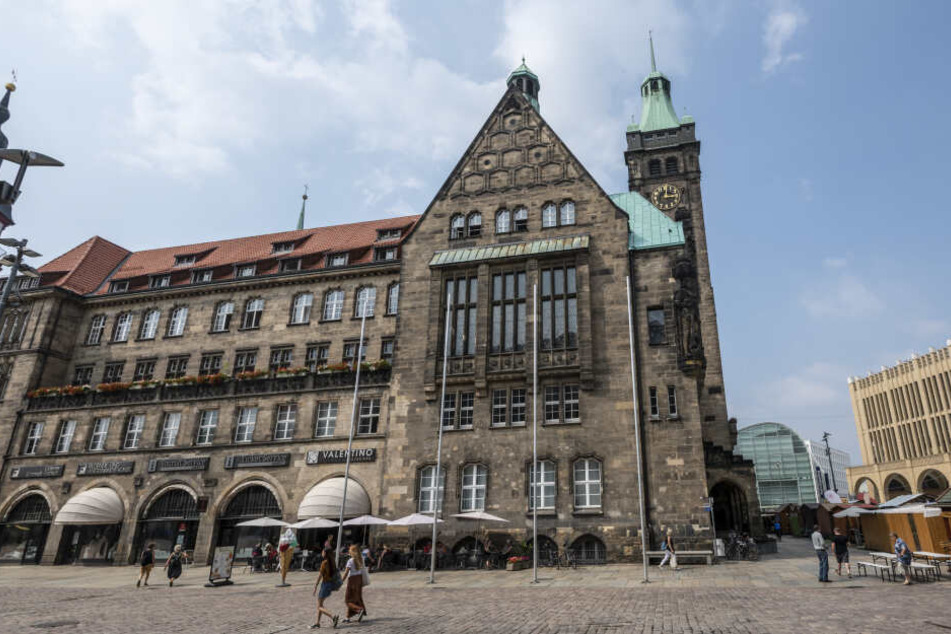 Die Entscheidung konnte live im Rathaus verfolgt werden.