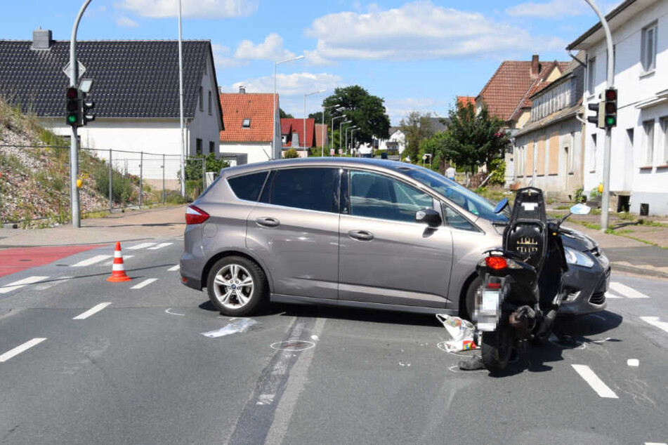 Die Autofahrerin übersah den Rollerfahrer.