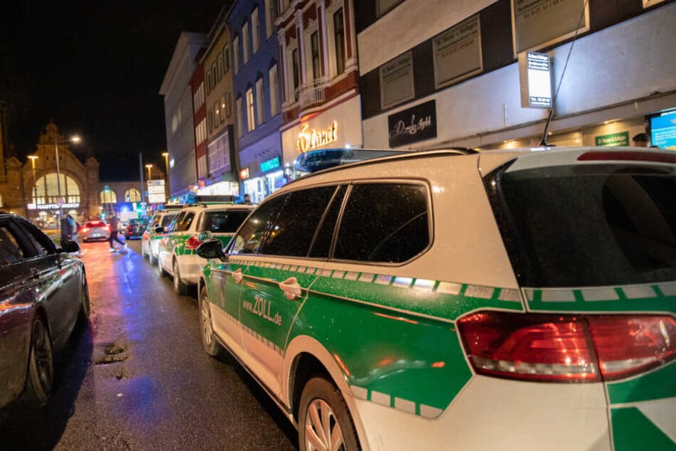 Vier Festnahmen bei Razzia in Krefelder Shisha-Bars