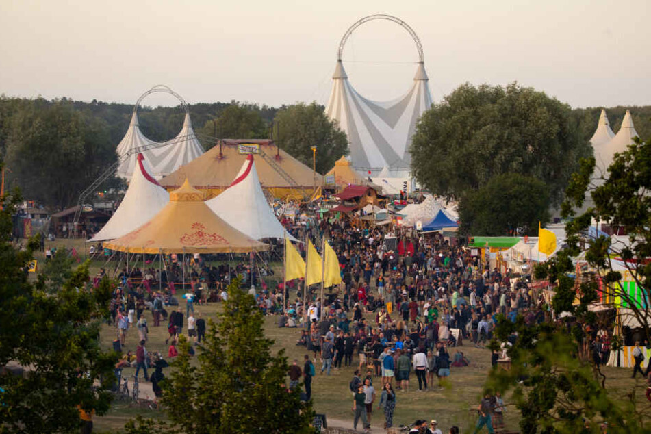 Ein junger Mann ist auf dem "Fusion"-Festival ums Leben gekommen.