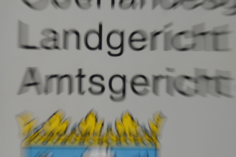 Der Angeklagte schwieg bisher zu dem Vorwurf (Symbolfoto).