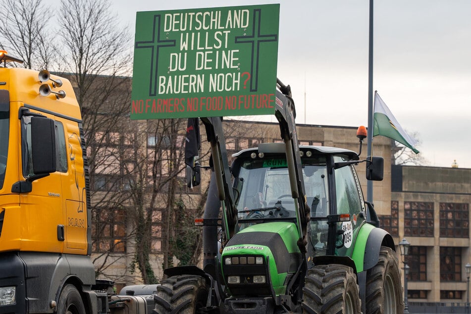 "Deutschland willst Du Deine Bauern noch?", möchte ein Landwirt wissen.