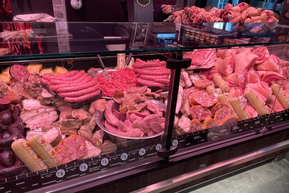 Euch erwarten viele frische Leckereien aus dem Kessel beim Schlachtfest der Fleischerei Gretenkord.