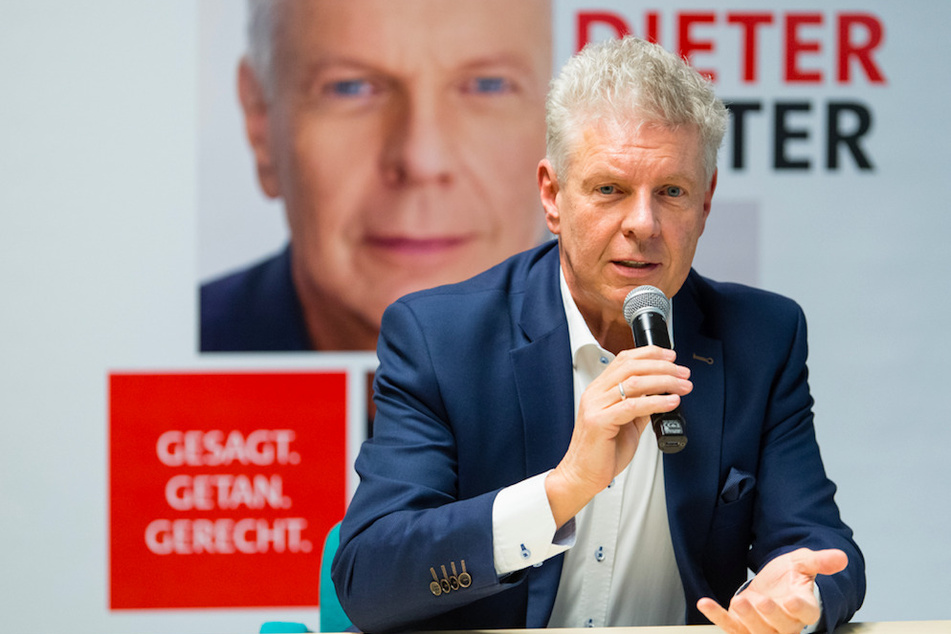 Dieter Reiter (62, SPD), wiedergewählter Oberbürgermeister von München, spricht auf einer Pressekonferenz im Kreisverwaltungsreferat zu seinem Wahlerfolg bei der Stichwahl.