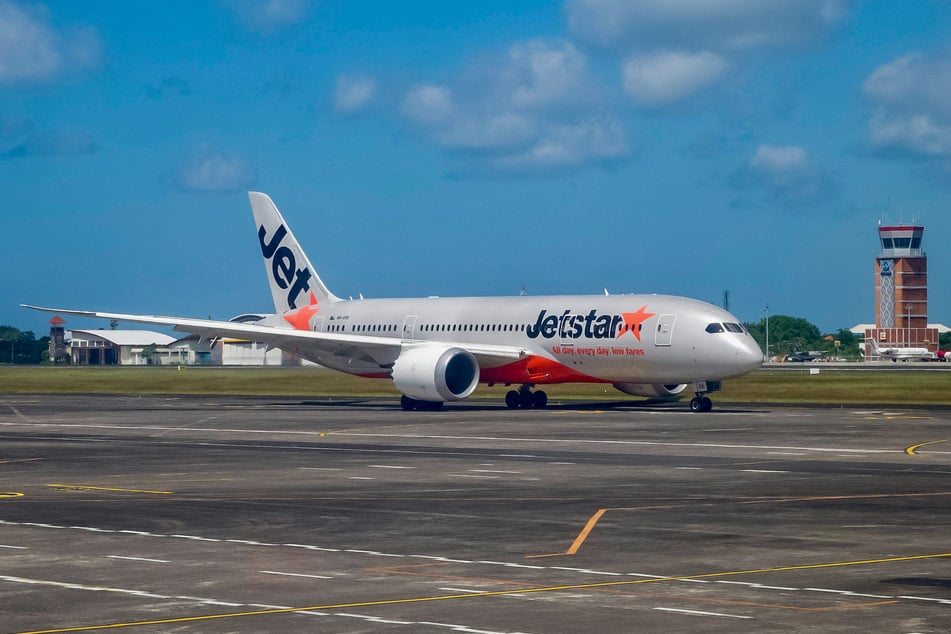 Der Junge wollte sich unerlaubt Zugang zu dem Jetstar-Flugzeug verschaffen.