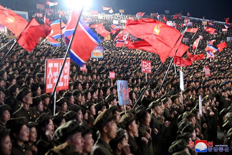 South Korean intelligence sources backed up reports that North Korea is preparing to send tens of thousands of soldiers to aid Russia's invasion of Ukraine.