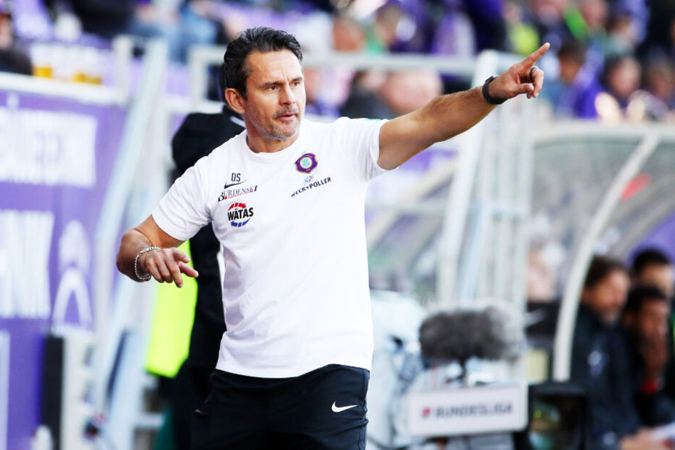 FCE-Trainer Dirk Schuster macht sich intensiv Gedanken, welche Startelf er am Sonnabend in Bochum auf den Rasen schickt.