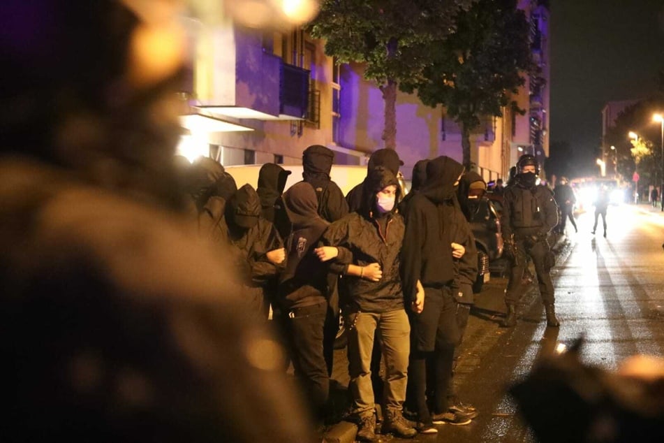 Demonstranten aus Connewitz zeigten sich solidarisch gegenüber den Hausbesetzern in Berlin.