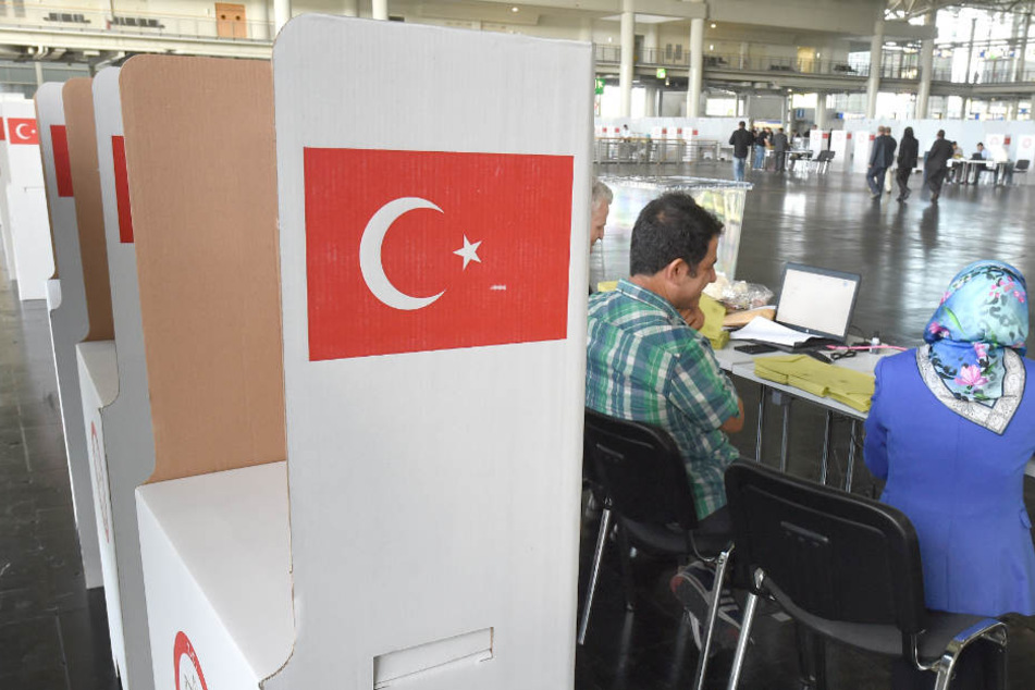 Ab Donnerstag können 80.000 Türken im Norden wählen. (Symbolbild)