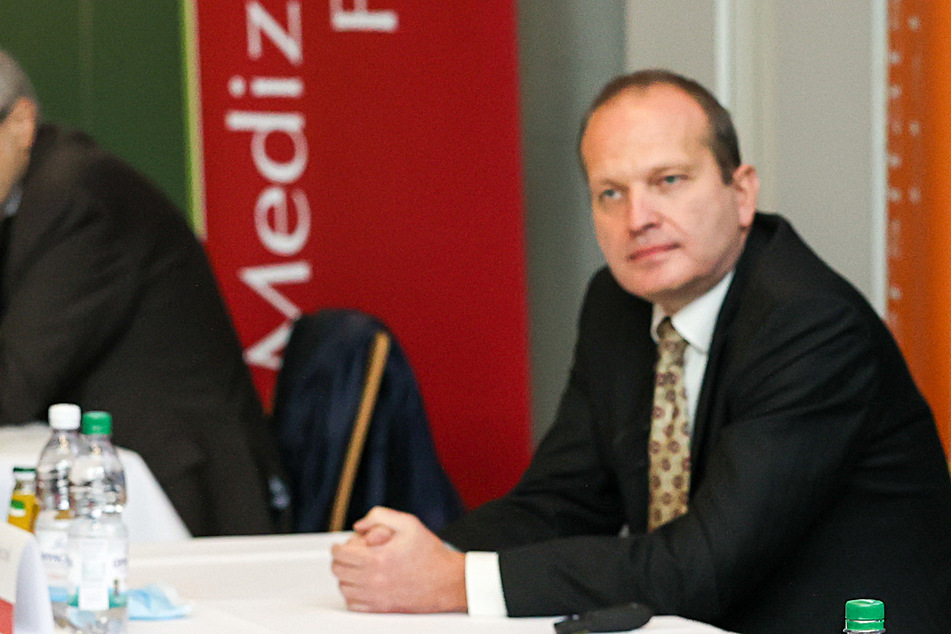 Der Epidemiologe Rafael Mikolajczyk glaubt nicht, dass die Kontaktbeschränkungen an Ostern eine Wirkung auf das Infektionsgeschehen haben werden. (Archivbild)