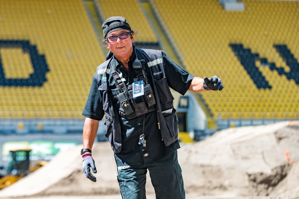 Organisiert den Aufbau der "Monster Jam": Jules "Boots" Thijssen (69).