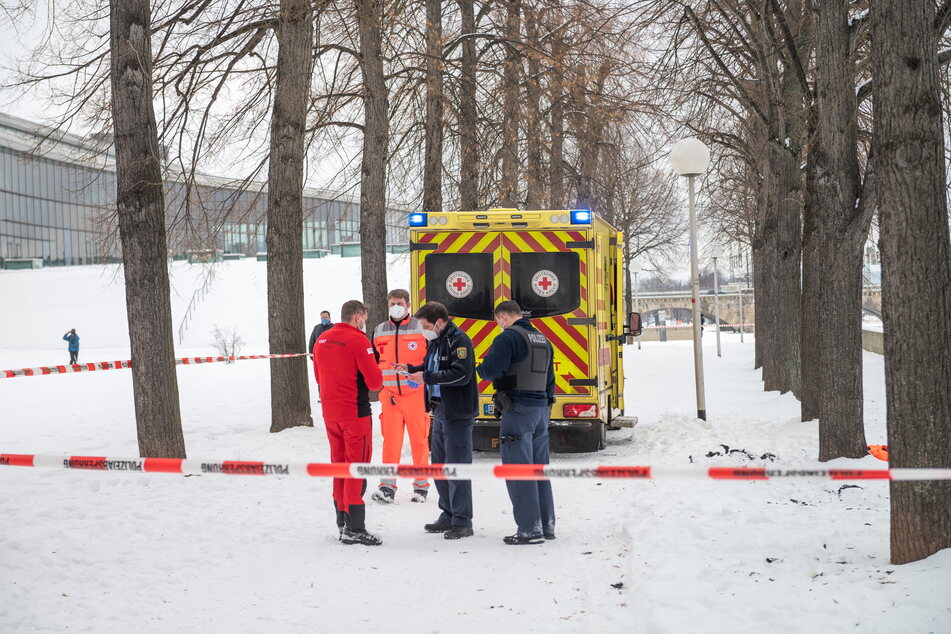 Mit dem Krankenwagen kam der Unbekannte ins Krankenhaus Dresden-Friedrichstadt.