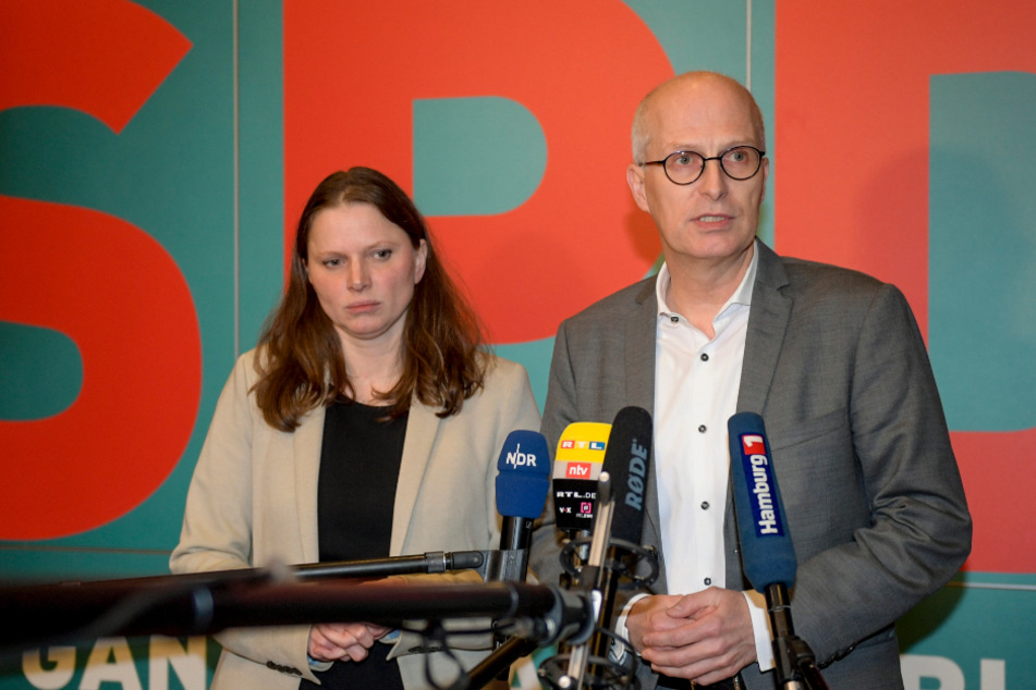 Melanie Leonhard (SPD), Landesvorsitzende ihrer Partei und Peter Tschentscher (SPD), Hamburgs Erster Bürgermeister, gaben die Entscheidung bekannt.