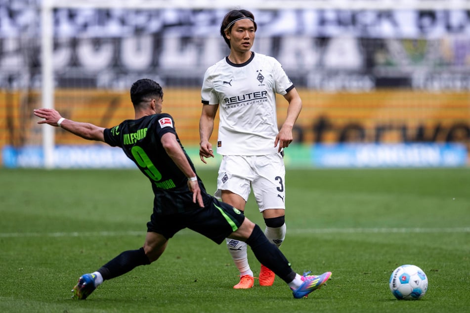 Auch Ko Itakura (29, r.) würde dem gesuchten Profil entsprechen, soll sich aber mit Borussia Mönchengladbach über eine Rückkehr weitgehend einig sein.