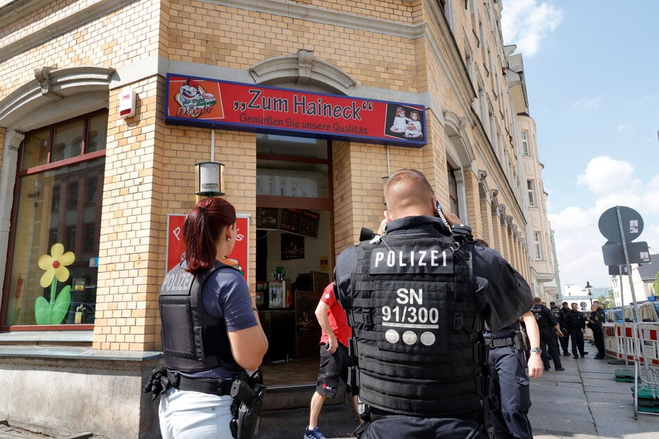 Unter anderem durchsuchte die Polizei diesen Dönerladen in der Fürstenstraße, Ecke Hainstraße in Chemnitz.