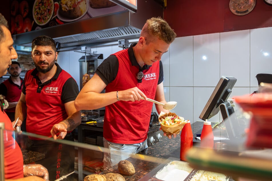 Einen Döner selbst zu machen, ist schon ein kleines Kunstprojekt.