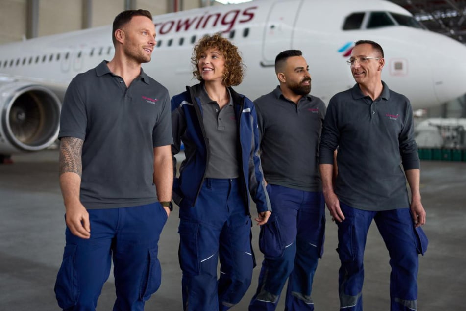 Auch die Mitarbeiterinnen und Mitarbeiter der Technik-Crew, die sich um die Funktionstüchtigkeit der Flieger kümmert, werden beleuchtet.