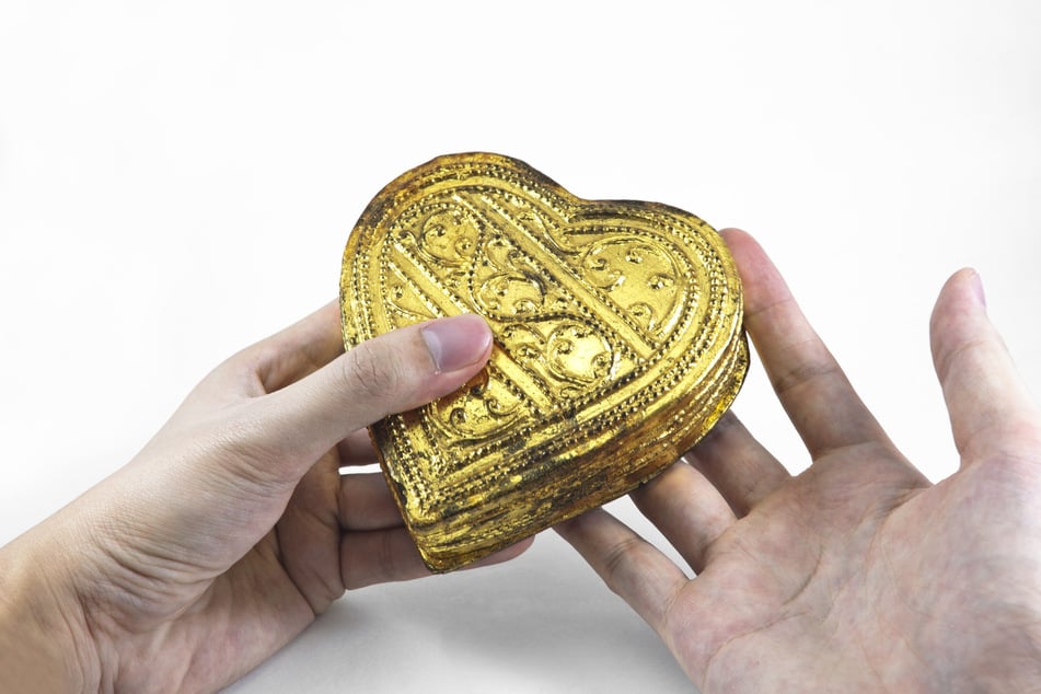 Die Familie hatte sich für eine herzförmige Urne entschieden - leider war der Behälter schon "belegt". (Symbolfoto)