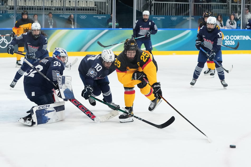 Das DEB-Team gewann mit 2:1 nach Verlängerung gegen Frankreich.