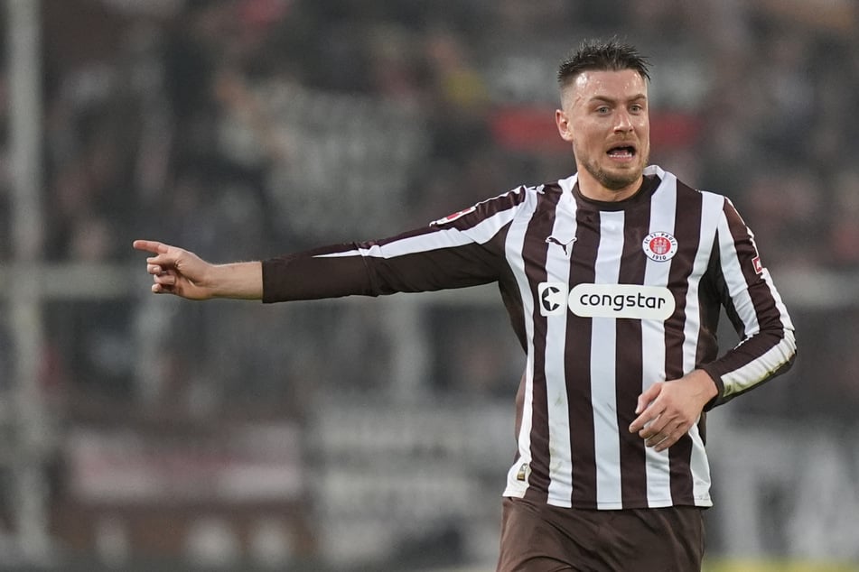 Hauke Wahl (32) sieht großen Druck bei St. Pauli und Heidenheim.