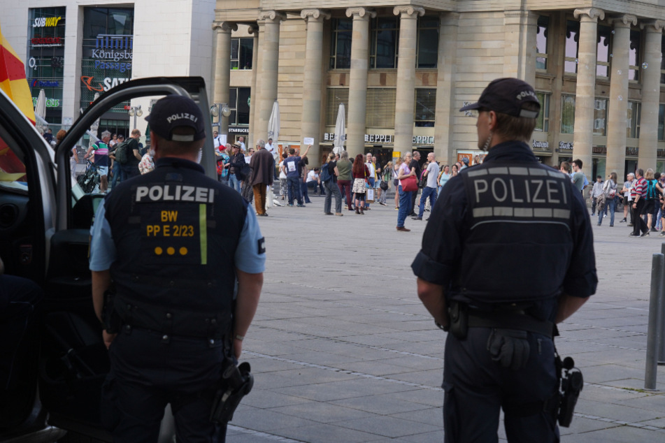 Die Polizei hatte die Versammlung im Blick.