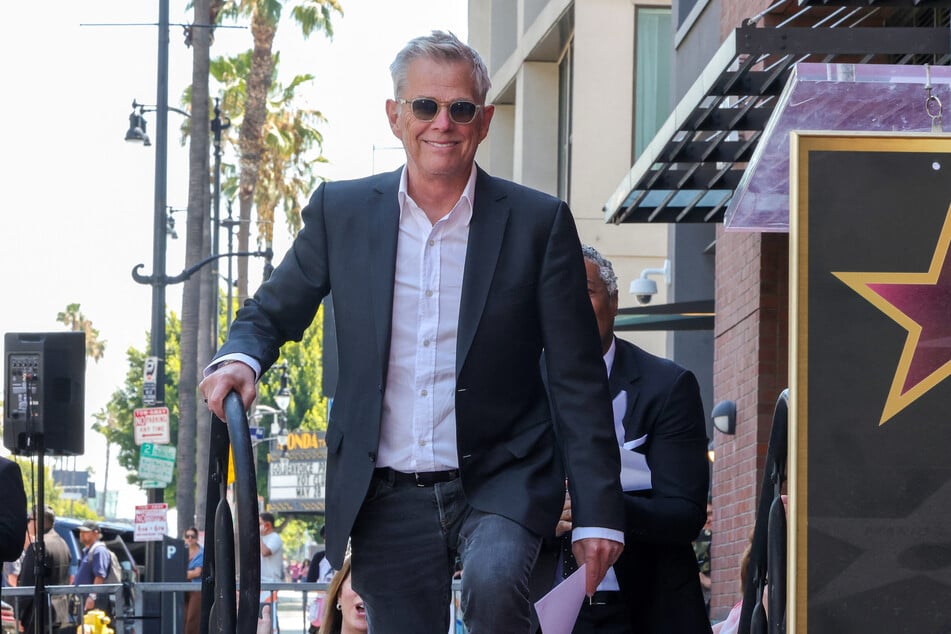 David Foster (76) half den Sussexes, nachdem sie ihre royalen Pflichten abgelegt hatten.