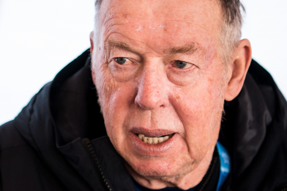 Der frühere Biathlon-Trainer Wolfgang Pichler (65) hat beim Radfahren einen Herzstillstand erlitten.