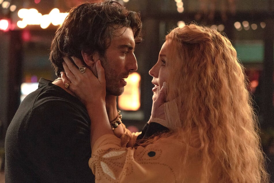 Justin Baldoni (l.) and Blake Lively co-starred in the 2024 romantic drama It Ends With Us.
