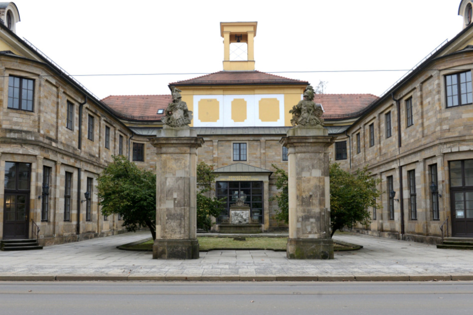 Dresden: Kliniken klamm: Dresden stemmt Millionenverluste