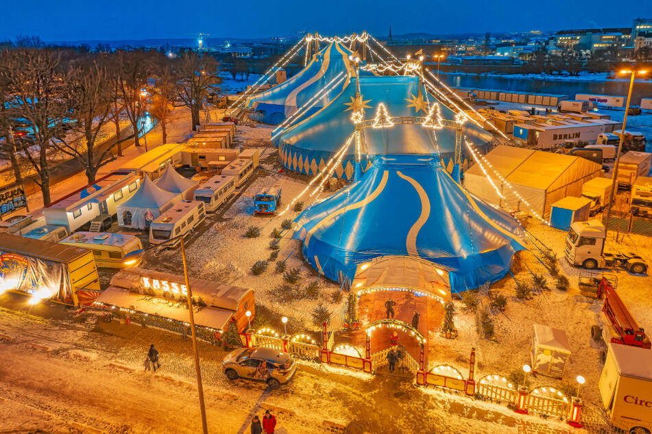 An die drei Zelte des Weihnachtsmarkt-Circus werden in dieser Saison zwei weitere angebaut.